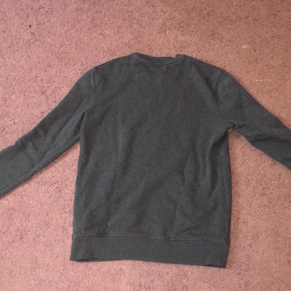 Clavin Klein Sweater - Picture 3 of 3